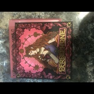 DITO eye makeup palette.